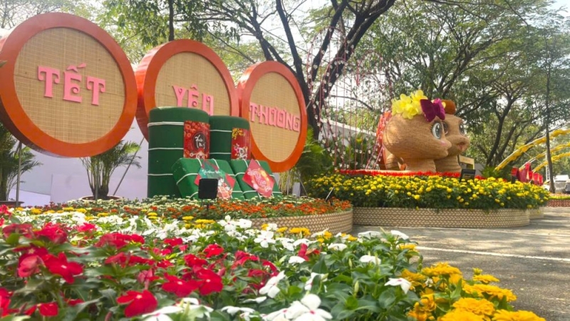 Đường hoa Bình Dương do Ngôi Sao Trẻ thiết kế và thi công